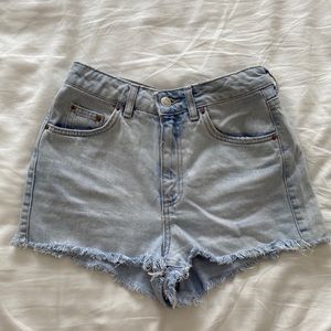 Topshop Light Wash Denim Shorts Size 25